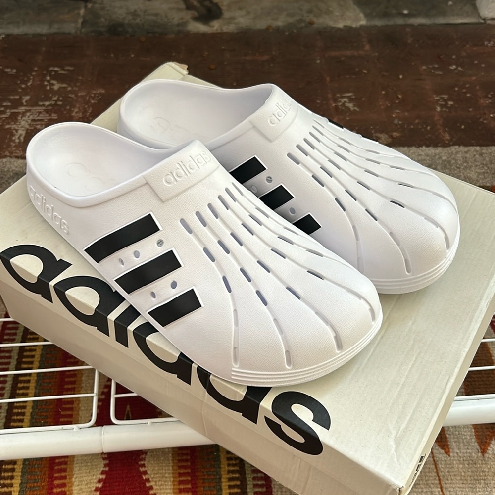 Adidas clog